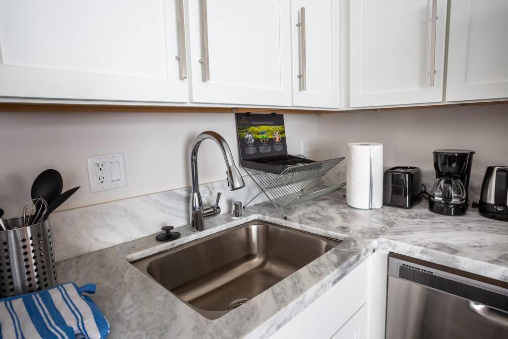 Luxurious Furnished Studio W Full Kitchen In Sd San Diego Eksteriør billede